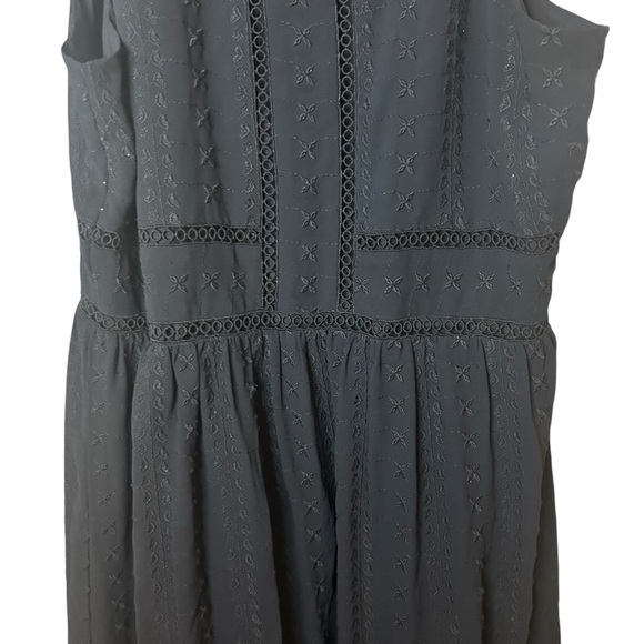 LOFT Navy Eyelet Embroidered Sleeveless Dress Size 12 - Picture 7 of 13